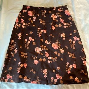 100% SILK SKIRT, GORGEOUS FLORAL PATTERN